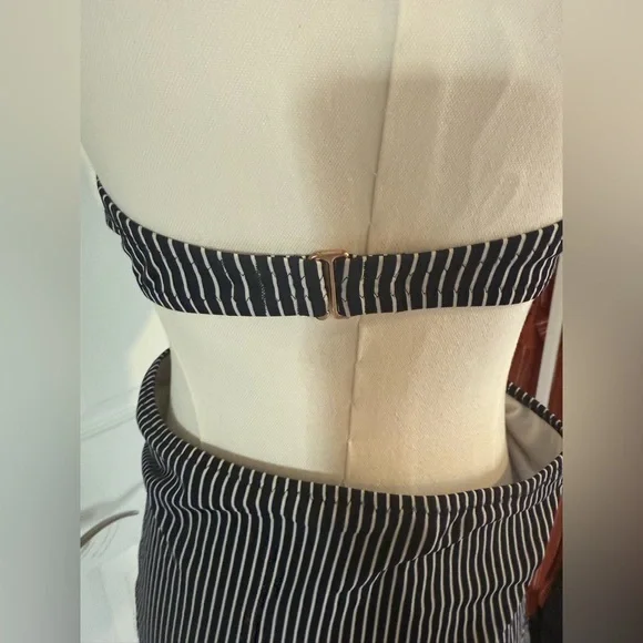 Black and White Striped Bikini Set - Picture 5 of 16